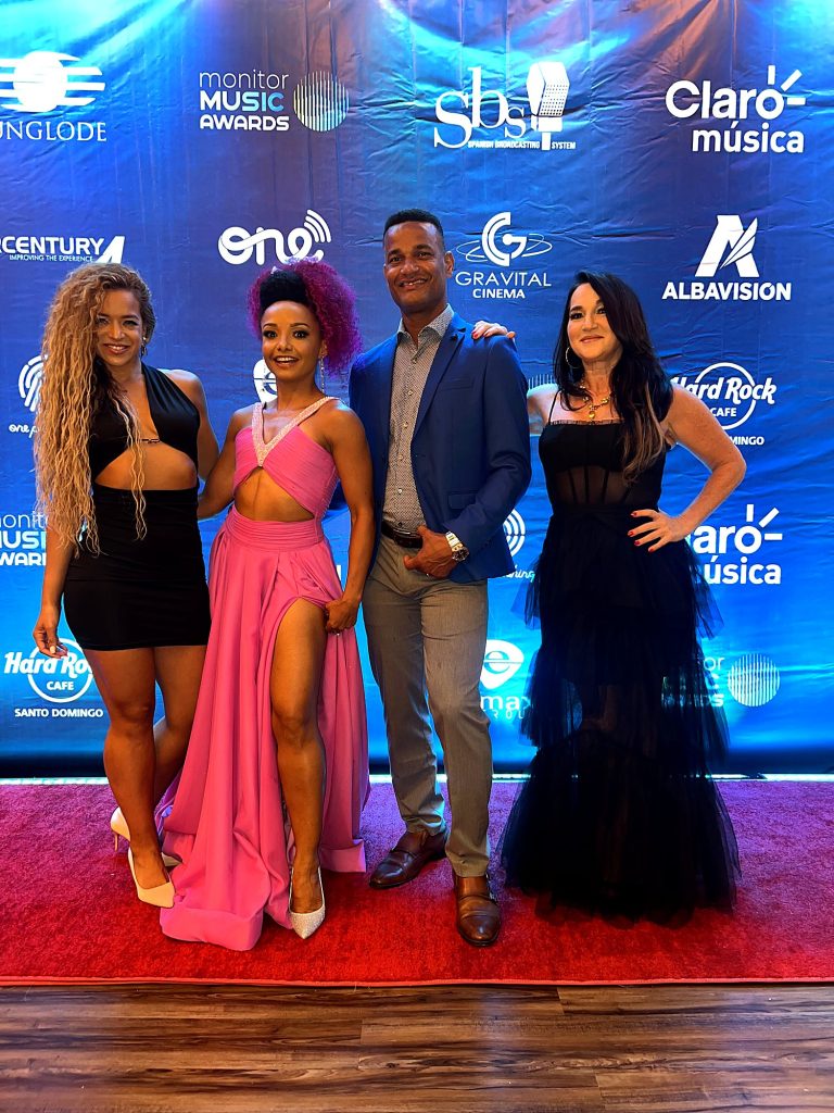 sndy en los Premios Monitor Latino en República Dominicana.